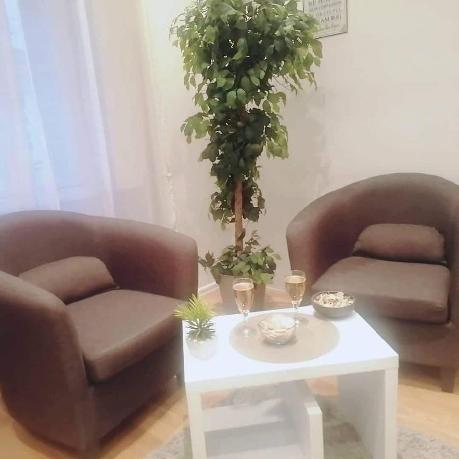 Diamond Apartman Near To Basilica Boedapest Buitenkant foto